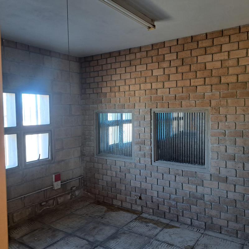 To Let commercial Property for Rent in Markman Industrial Eastern Cape